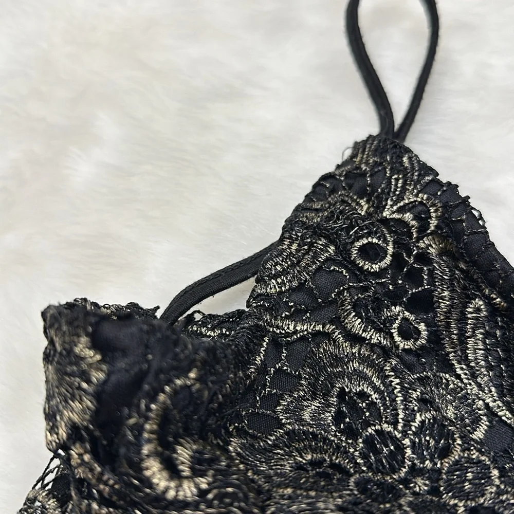 Charlotte Russe black and bronze crop top size small - Picture 13 of 14